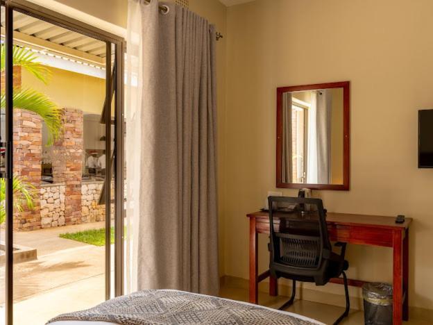The Shrub Lodge Victoria Falls Zewnętrze zdjęcie